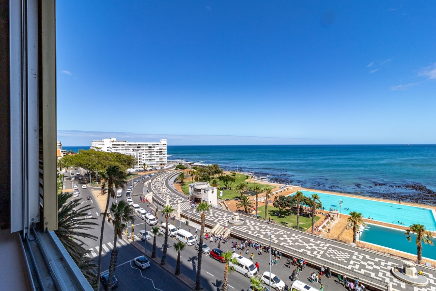 2 Bedroom Property for Sale in Sea Point Western Cape